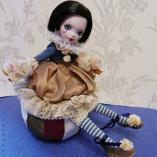 История трёх девчонок из Школы Монстров. Запись 2. Лора