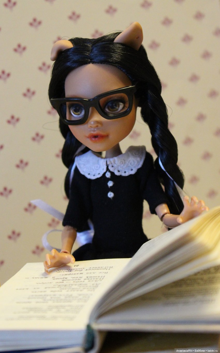 История трёх девчонок из Школы Монстров. Запись 3. Линн (Хоулин)