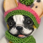 Французкий бульдожек в шапочке