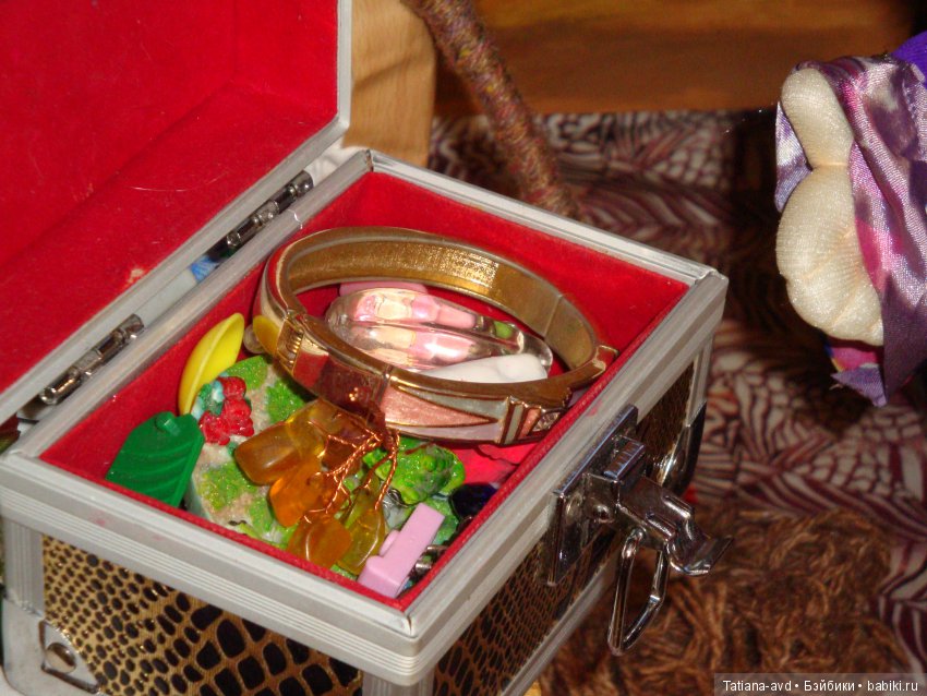 История из жизни Бабы Яги. Кража с неожиданным финалом. Часть 1 (фото 4)