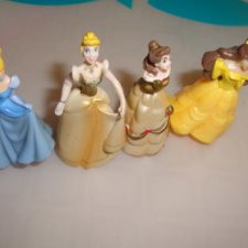 Принцессы Диснея. Сравнение двух серий. Золотая серия Ландрин и Киндер