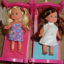 Очаровательные малышки