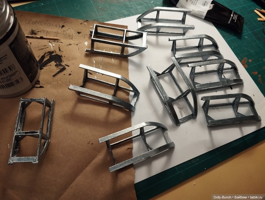 Про саночки — Аксессуары для кукол своими руками: идеи (фото 7)