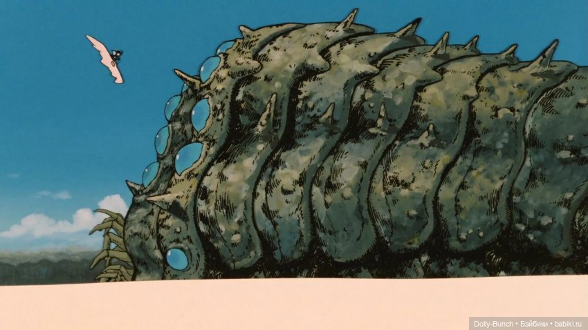 Богато украшенный скворечник