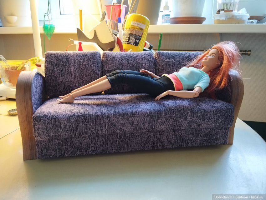 Сиреневый дива-аан над нами проплыва-ааает