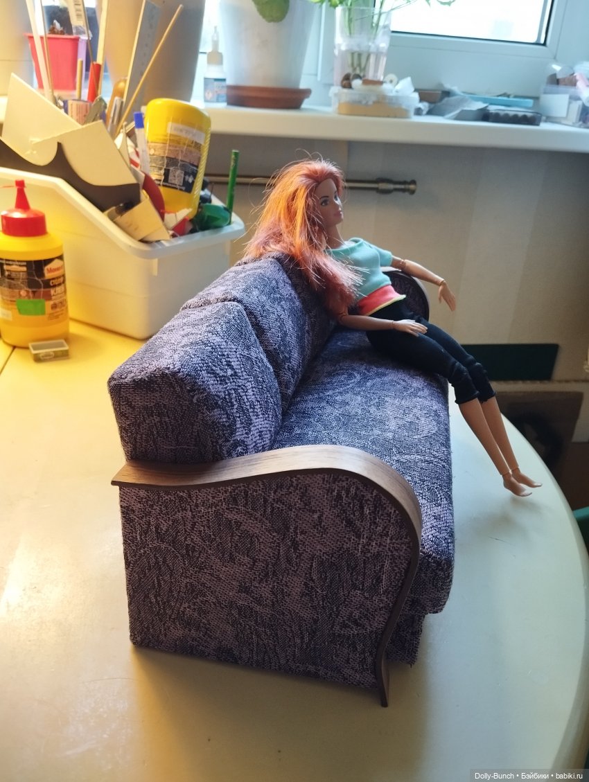 Сиреневый дива-аан над нами проплыва-ааает