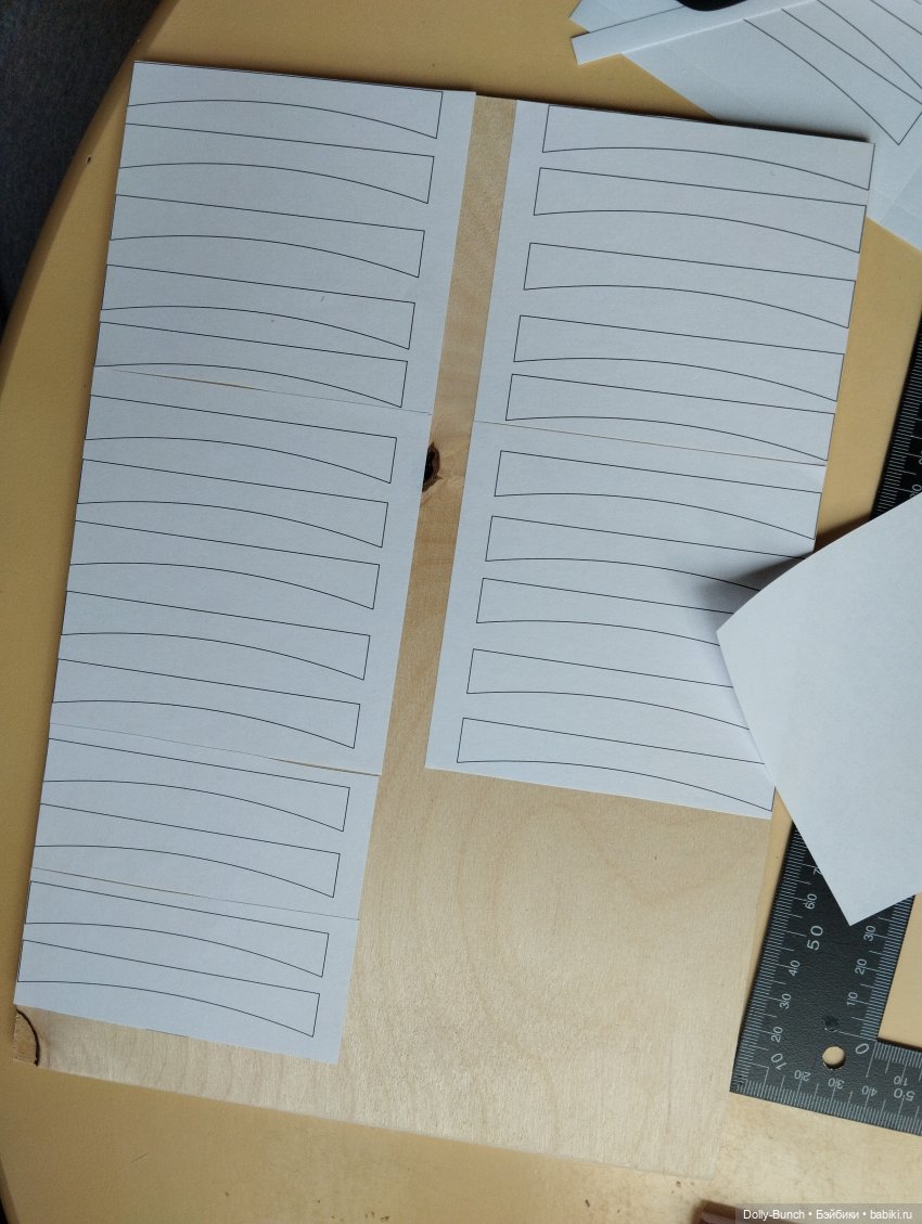 Скамейка в чулочках — Мебель для кукол и домиков: фото (фото 2)