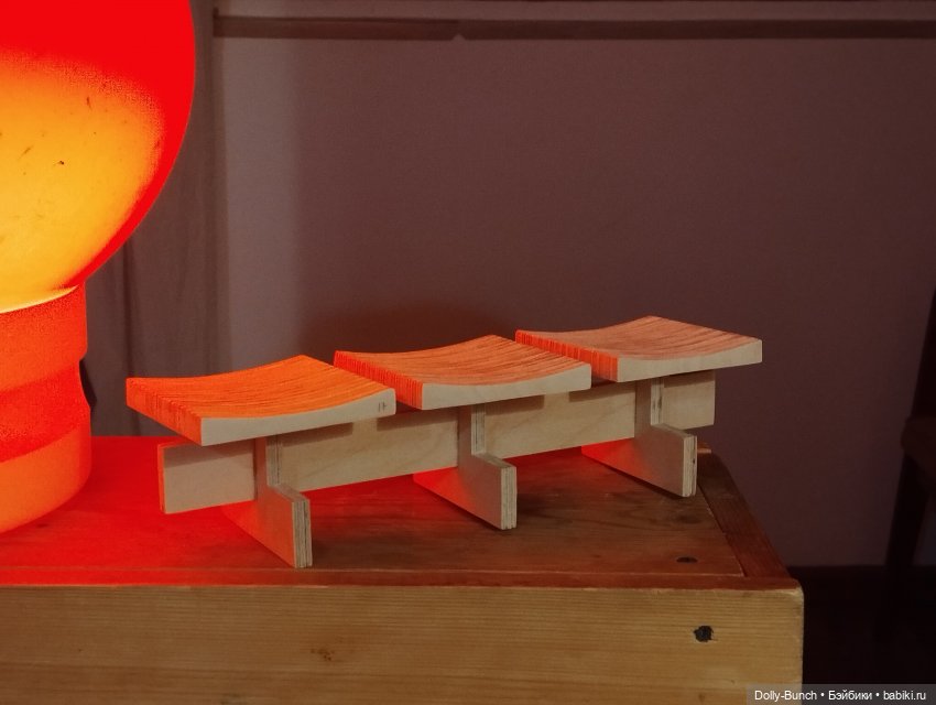 Скамейка в чулочках — Мебель для кукол и домиков: фото (фото 6)