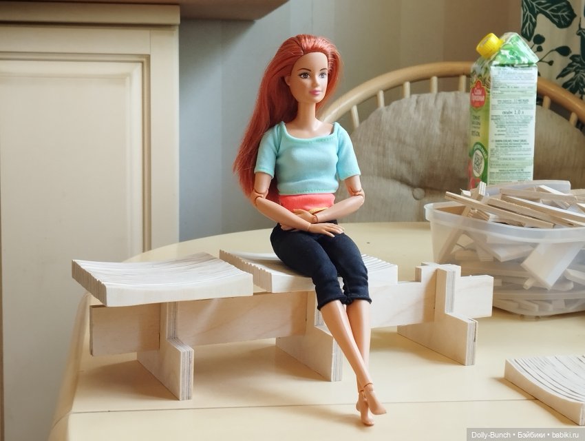 Скамейка в чулочках — Мебель для кукол и домиков: фото (фото 4)