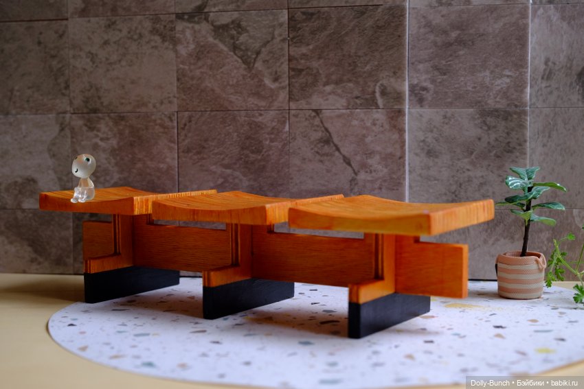 Скамейка в чулочках — Мебель для кукол и домиков: фото (фото 9)