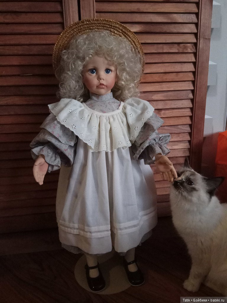 Hillary by Dianna Effner