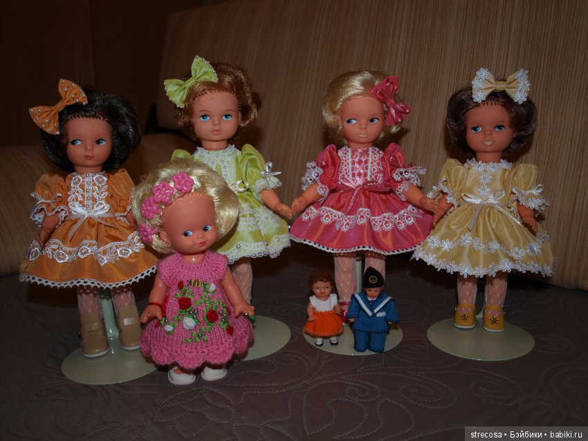 Бантики, чулочки, платьица, или как мне помогли одеть моих любимиц