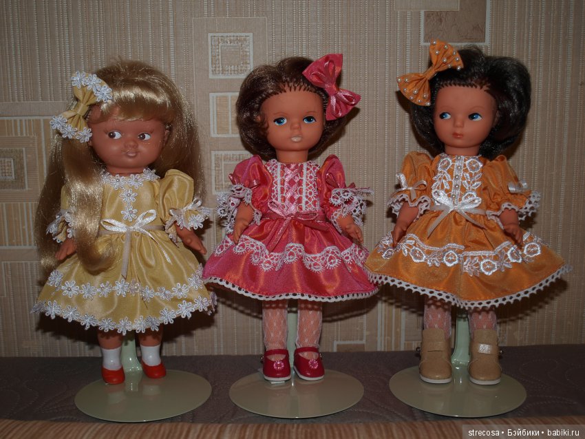 Бантики, чулочки, платьица, или как мне помогли одеть моих любимиц