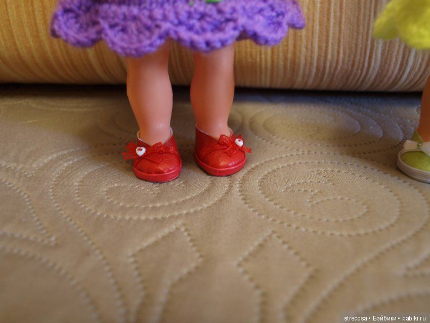 Бантики, чулочки, платьица, или как мне помогли одеть моих любимиц