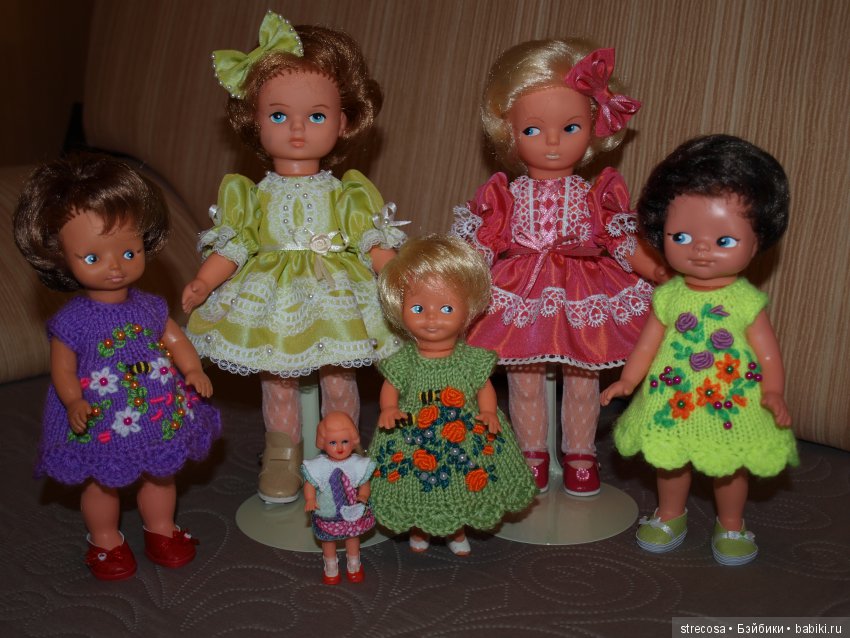 Бантики, чулочки, платьица, или как мне помогли одеть моих любимиц