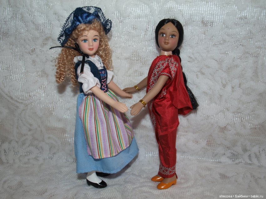 Такие одинаковые разные куколки