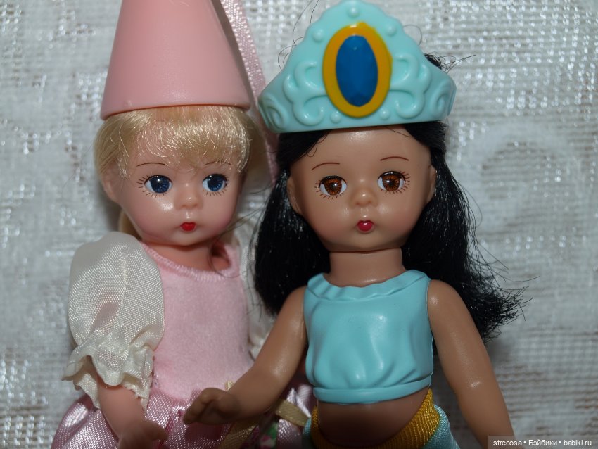 Такие одинаковые разные куколки