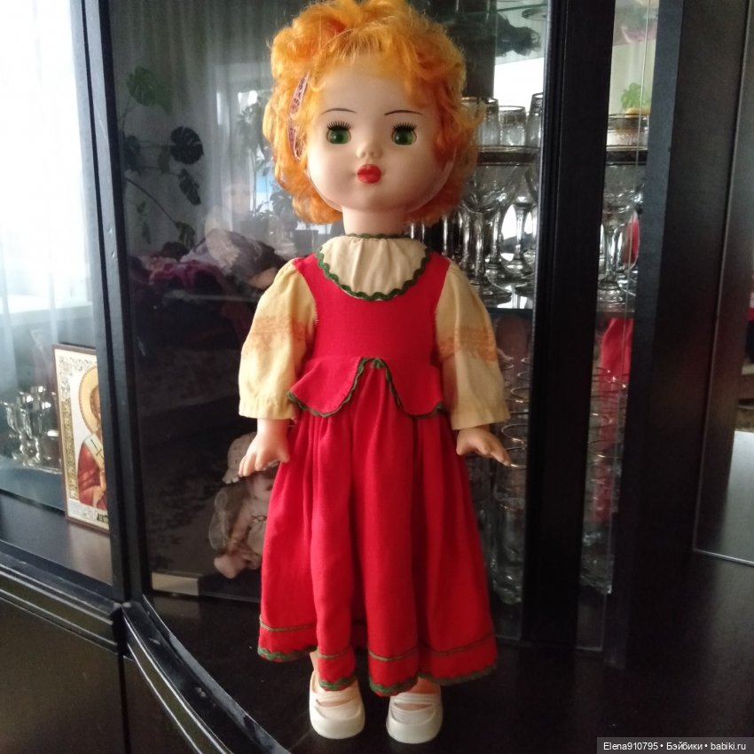 Сколько же их должно быть в линейке. Куклы 8 Марта -этнические костюмы