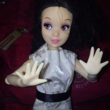 помогите поменять кисти рук Блайз