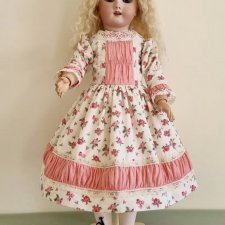 Нарядное платье для антикварной куклы или реплики.