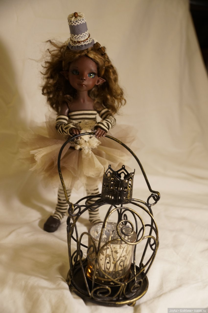 А у Никойи новый наряд хвастаемся