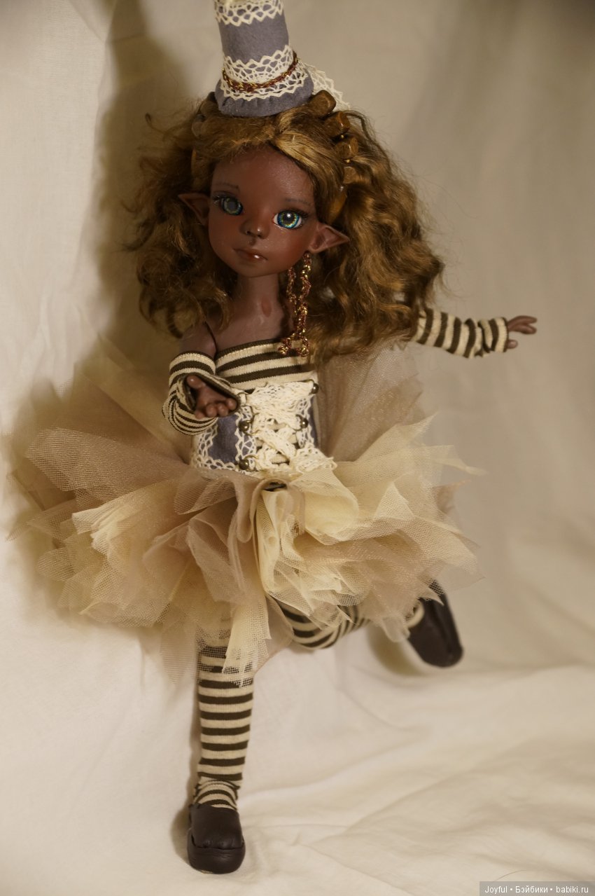 А у Никойи новый наряд хвастаемся (фото 5)