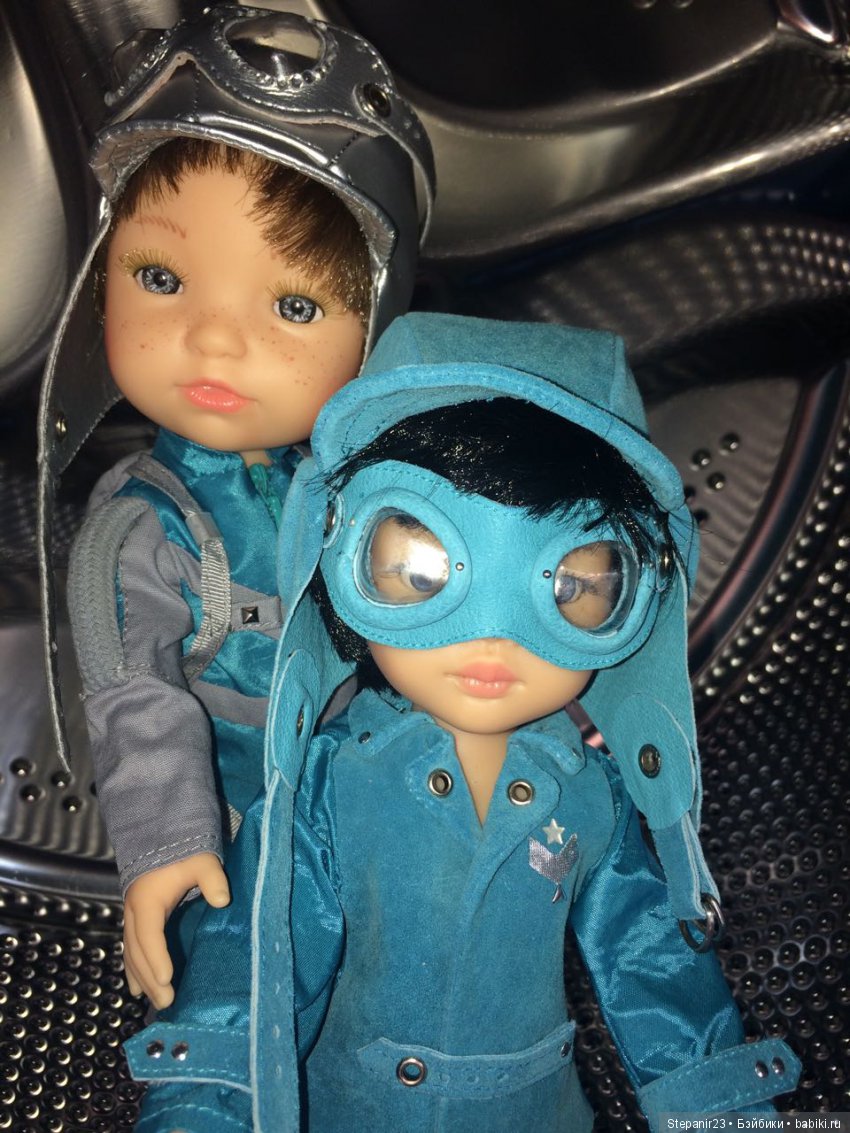 Мальчишки играют в космонавтов (фото 6)