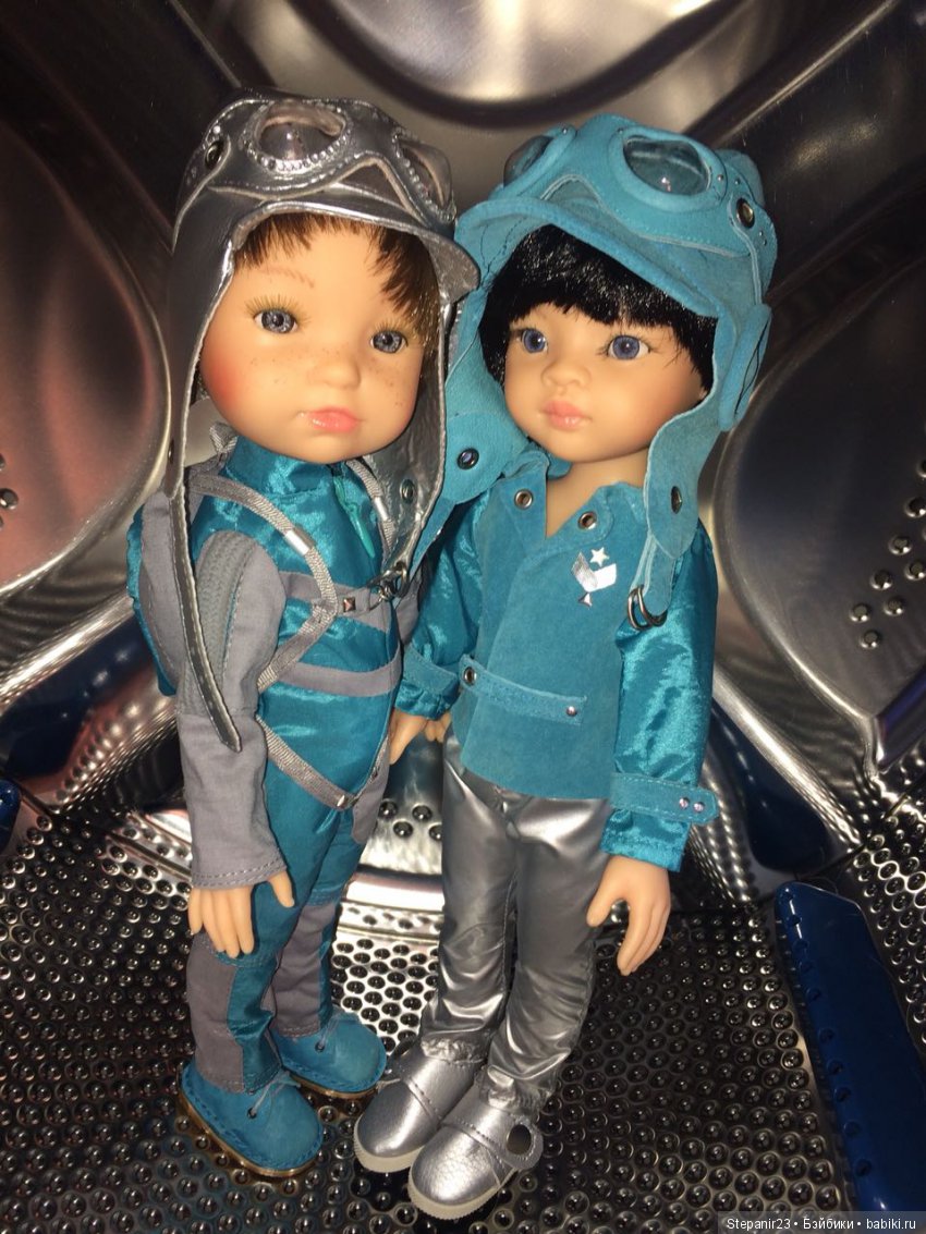 Мальчишки играют в космонавтов (фото 3)