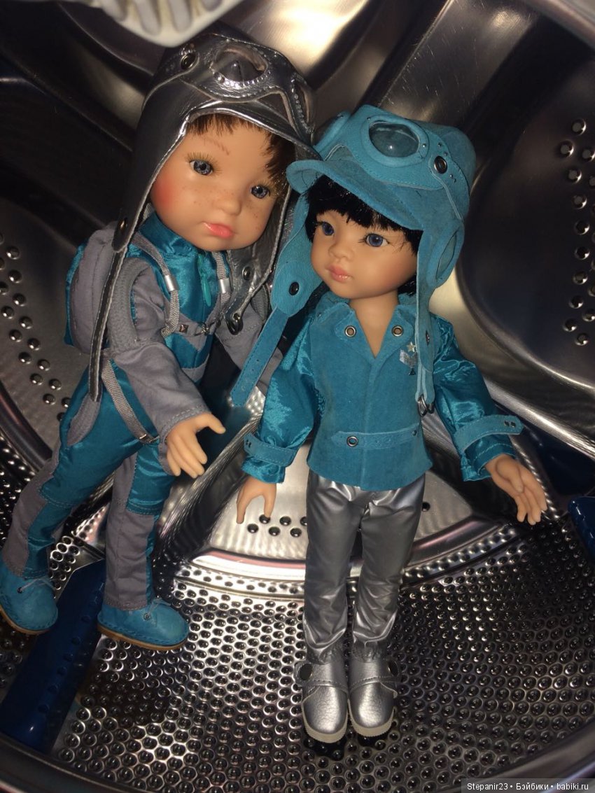 Мальчишки играют в космонавтов (фото 4)