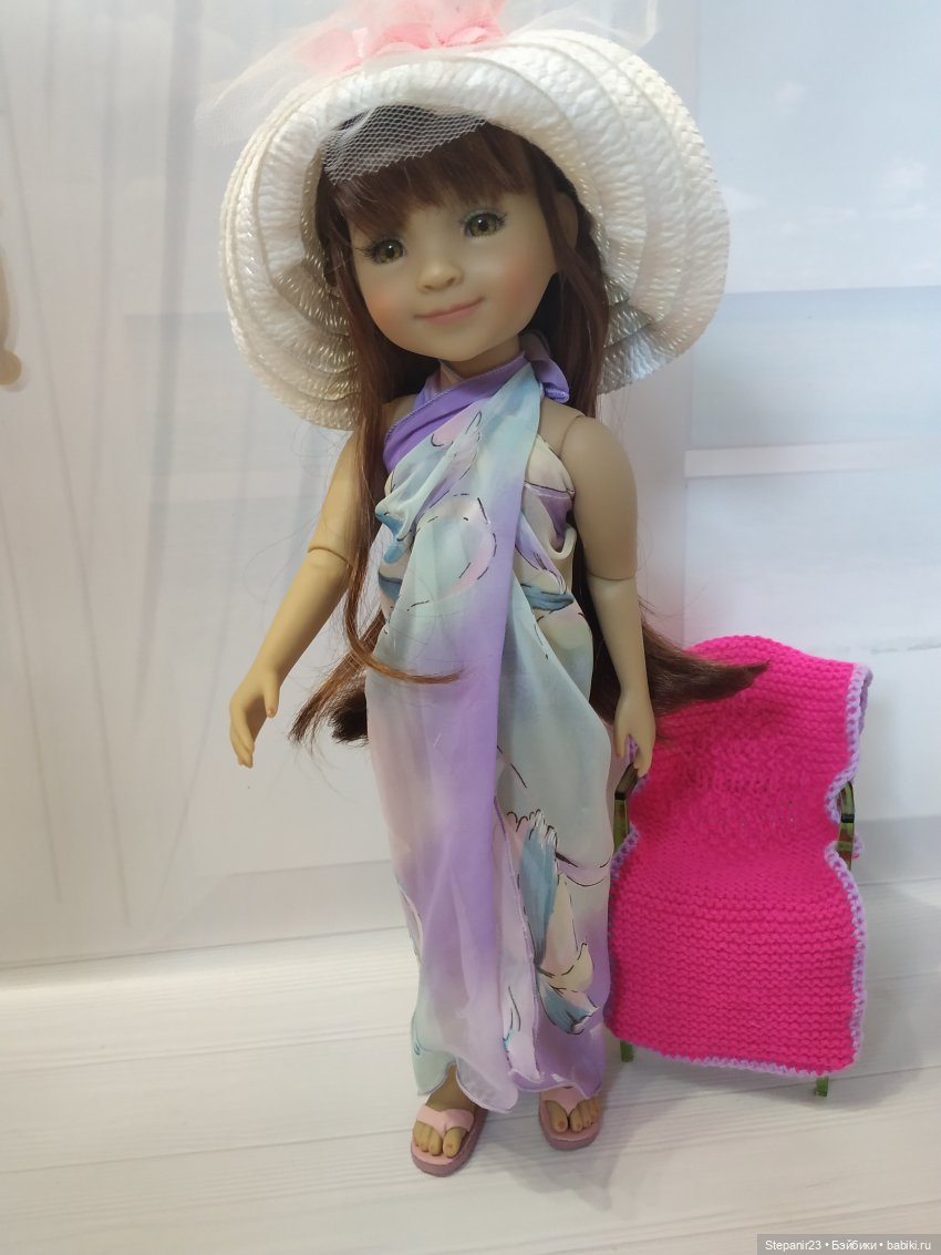 Белка-солнечная девочка из Rubi red fashin friends