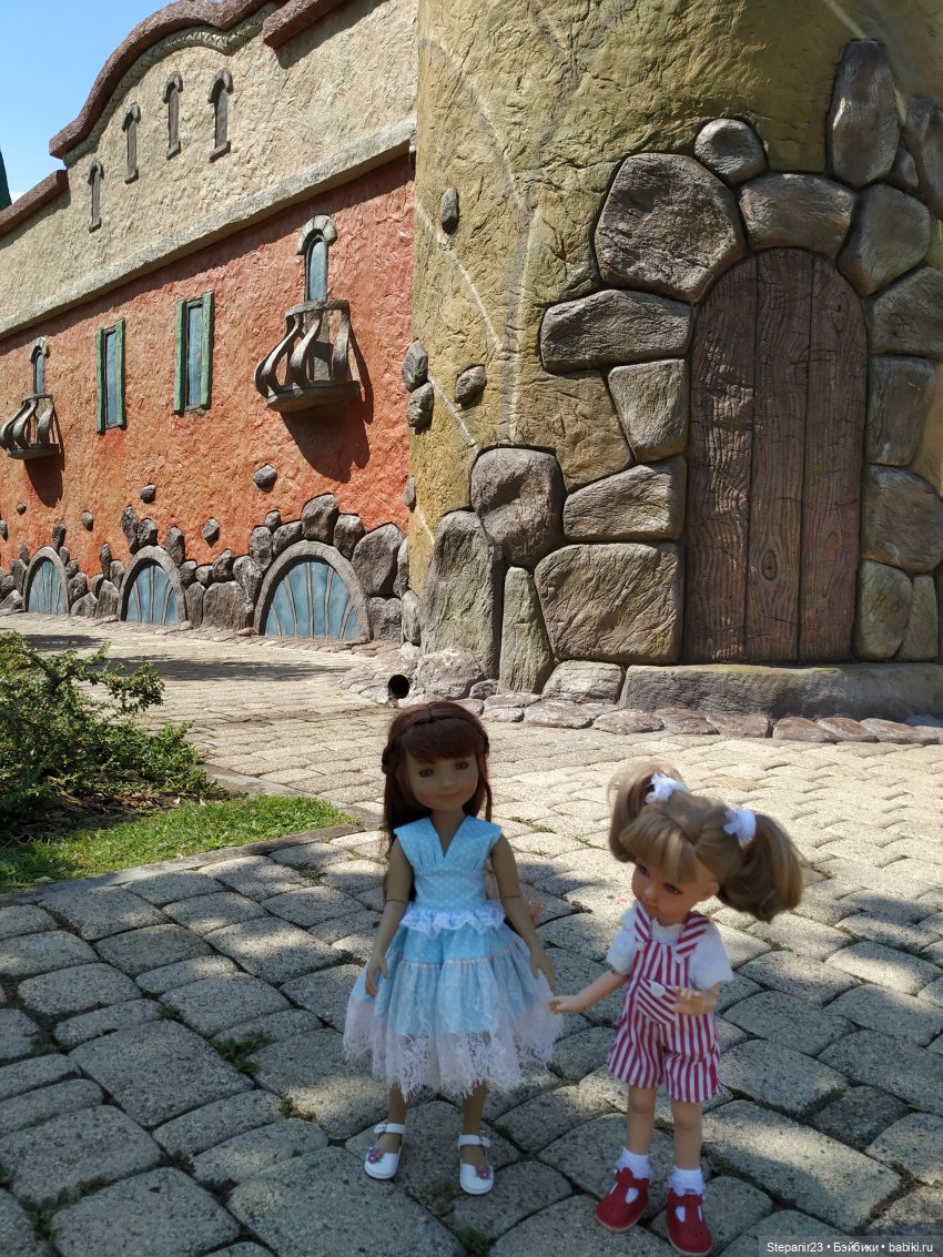 Наш небольшой отпуск — Испанские куклы (разное): Vestida de Azul