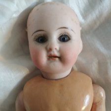 Добрый день ! Помогите опознать куклу