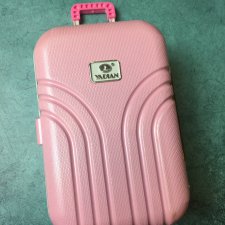 Кукольный чемодан