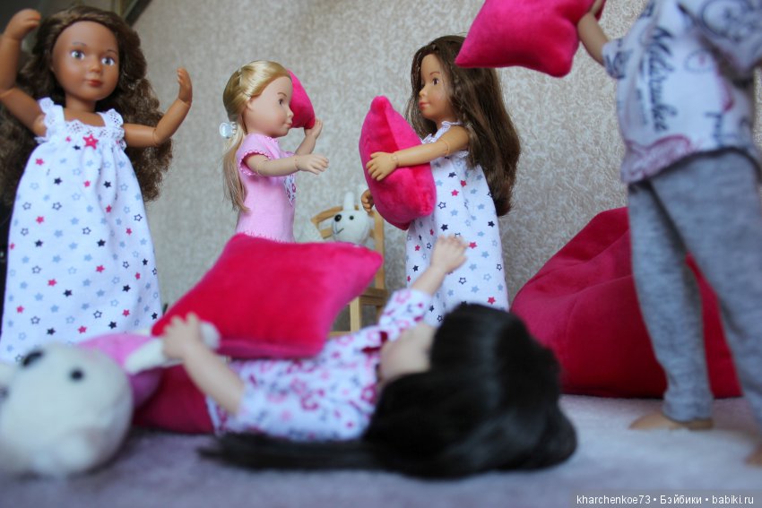 Пижамная вечеринка для Kruselings от Kathe Kruse