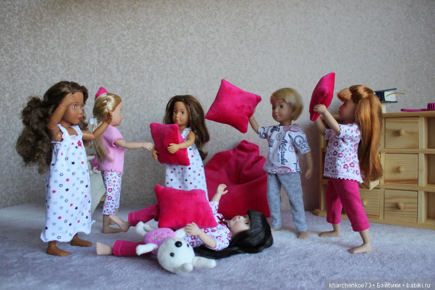 Пижамная вечеринка для Kruselings от Kathe Kruse