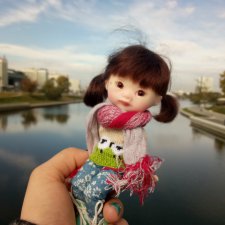 Мэюшка на прогулке