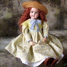 Платье для антикварной куклы "Мимоза"