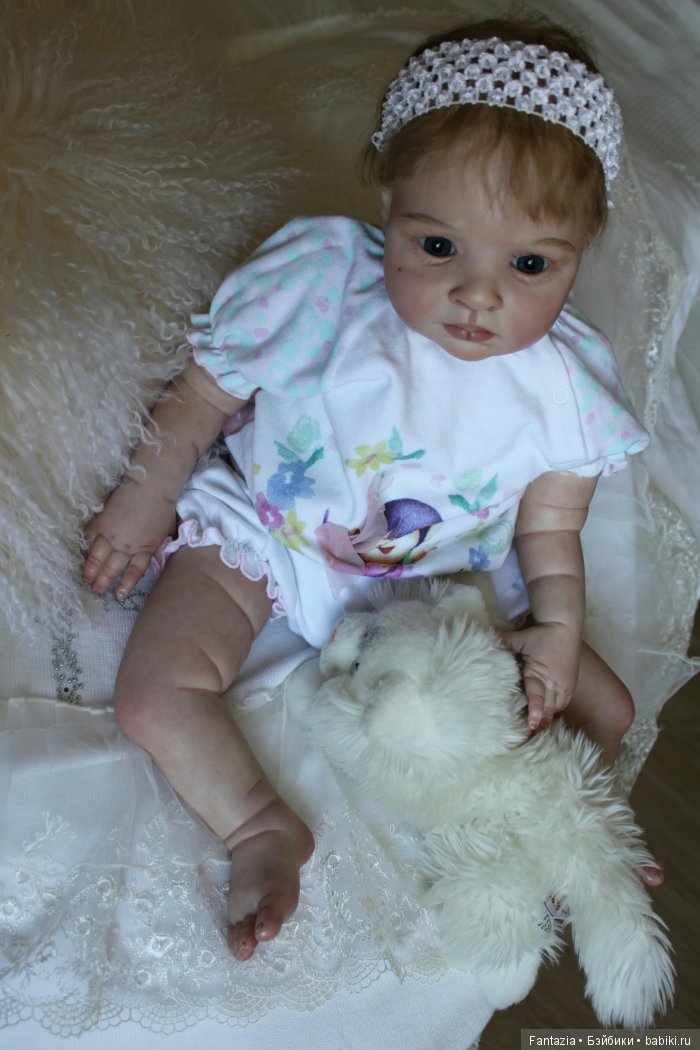 Вот такая девочка в итоге у меня родилась))