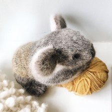 Вязанный коала