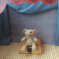 Готовимся к театральному августфесту. О сцене и её одёжках