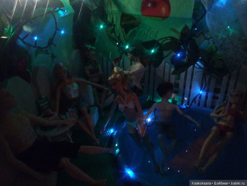 Шоу "Час с участницей конкурса красоты Мисс Бэйбики 2019" Час шестой. Роксана приглашает на вечеринку у бассейна (фото 5)