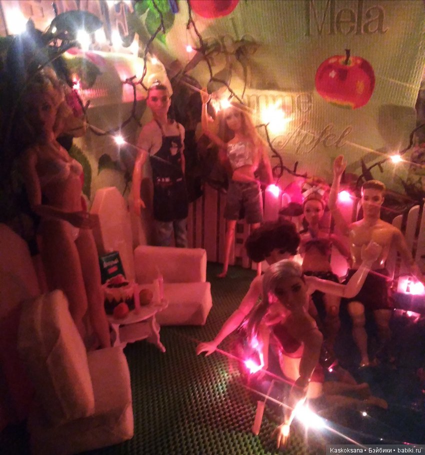 Шоу "Час с участницей конкурса красоты Мисс Бэйбики 2019" Час шестой. Роксана приглашает на вечеринку у бассейна