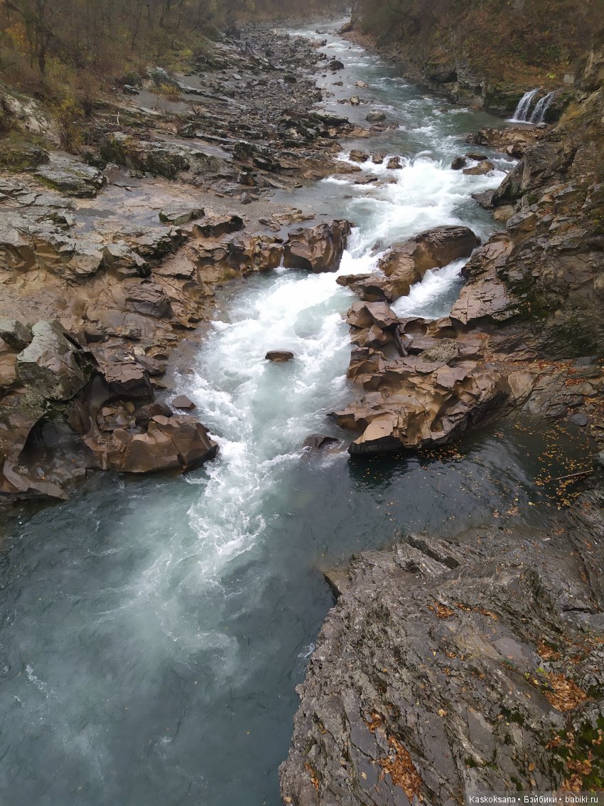 Аленка и компания. Путь к водопадам Руфабго