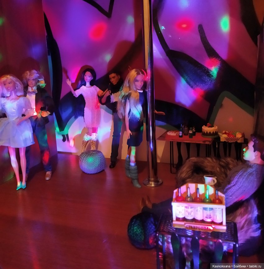 Мик и К. Часть 3 Подарок | Бэйбики Мик и К. Часть 3 Подарок — Кукольные фотоистории и сериалы: комиксы