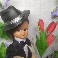 С весной, девочки