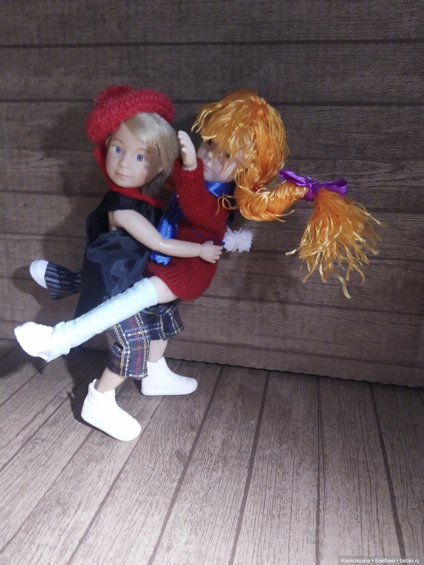 Пеппи Длинный-чулок. Как к Пеппи забираются воры