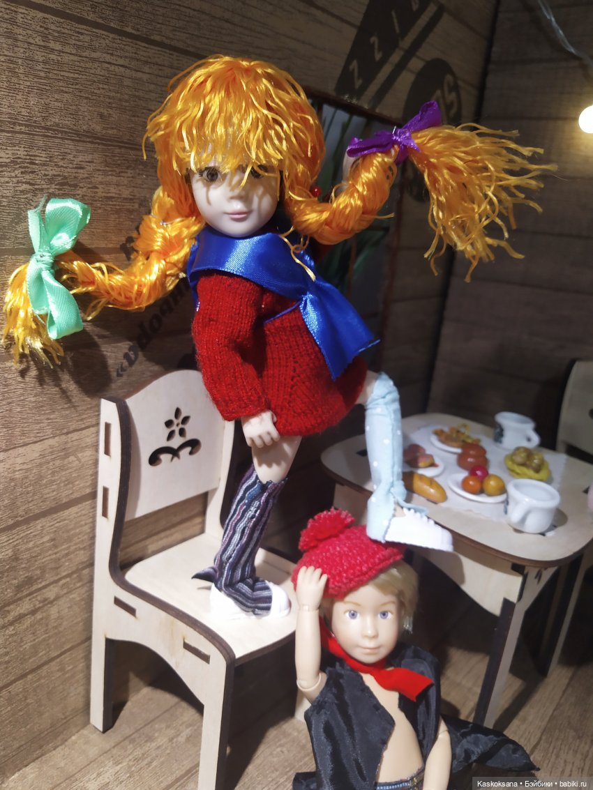 Пеппи Длинный-чулок. Как к Пеппи забираются воры