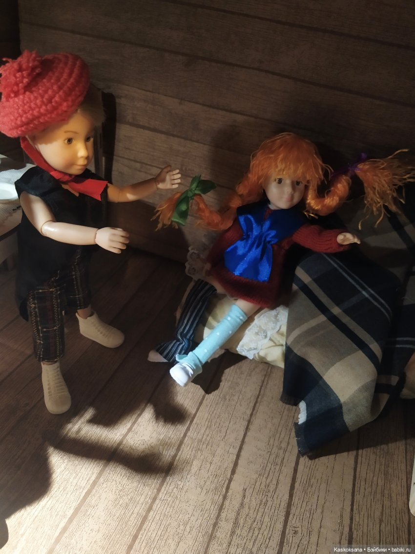 Пеппи Длинный-чулок. Как к Пеппи забираются воры