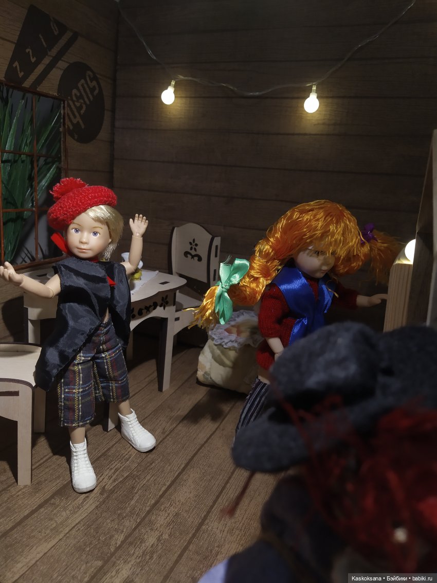 Пеппи Длинный-чулок. Как к Пеппи забираются воры