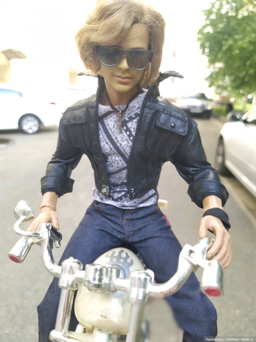 Альгис. Время выйти из тени